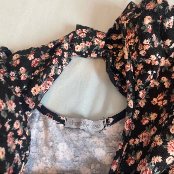 Charlotte Russe Floral Bow Top - Picture 2 of 3